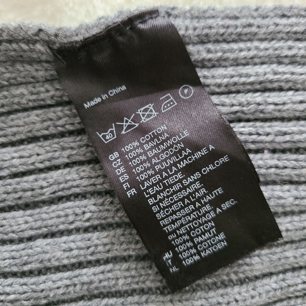 H&M Scarf - Picture 4 of 12